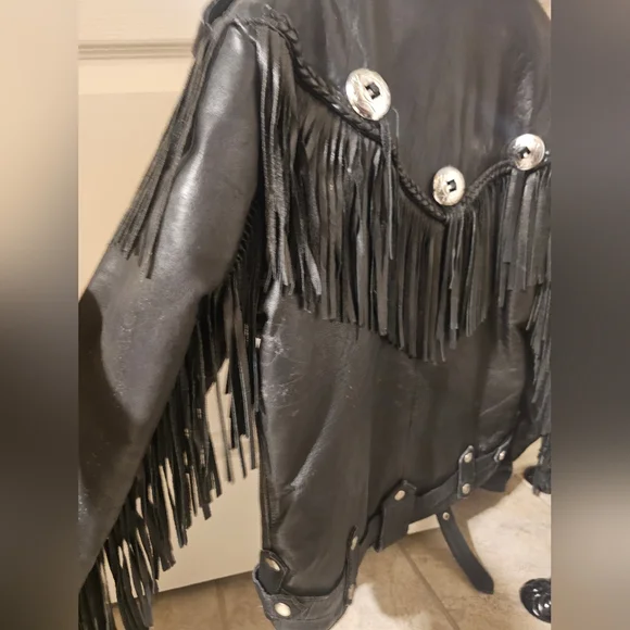 100% Genuine Leather Jacket......... Make me a fair offer !! - Picture 4 of 7